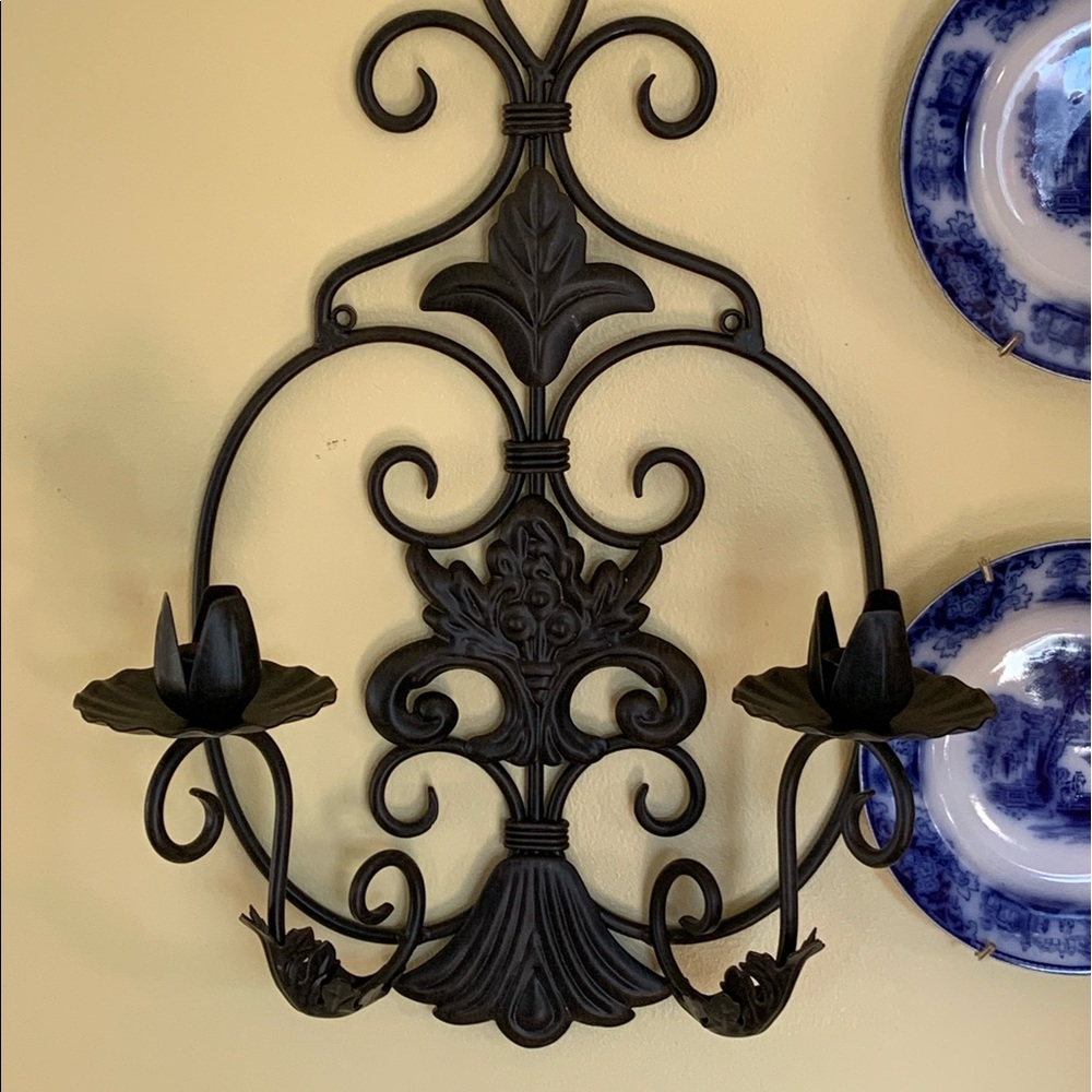 Southern Living at Home Wall Sconce
